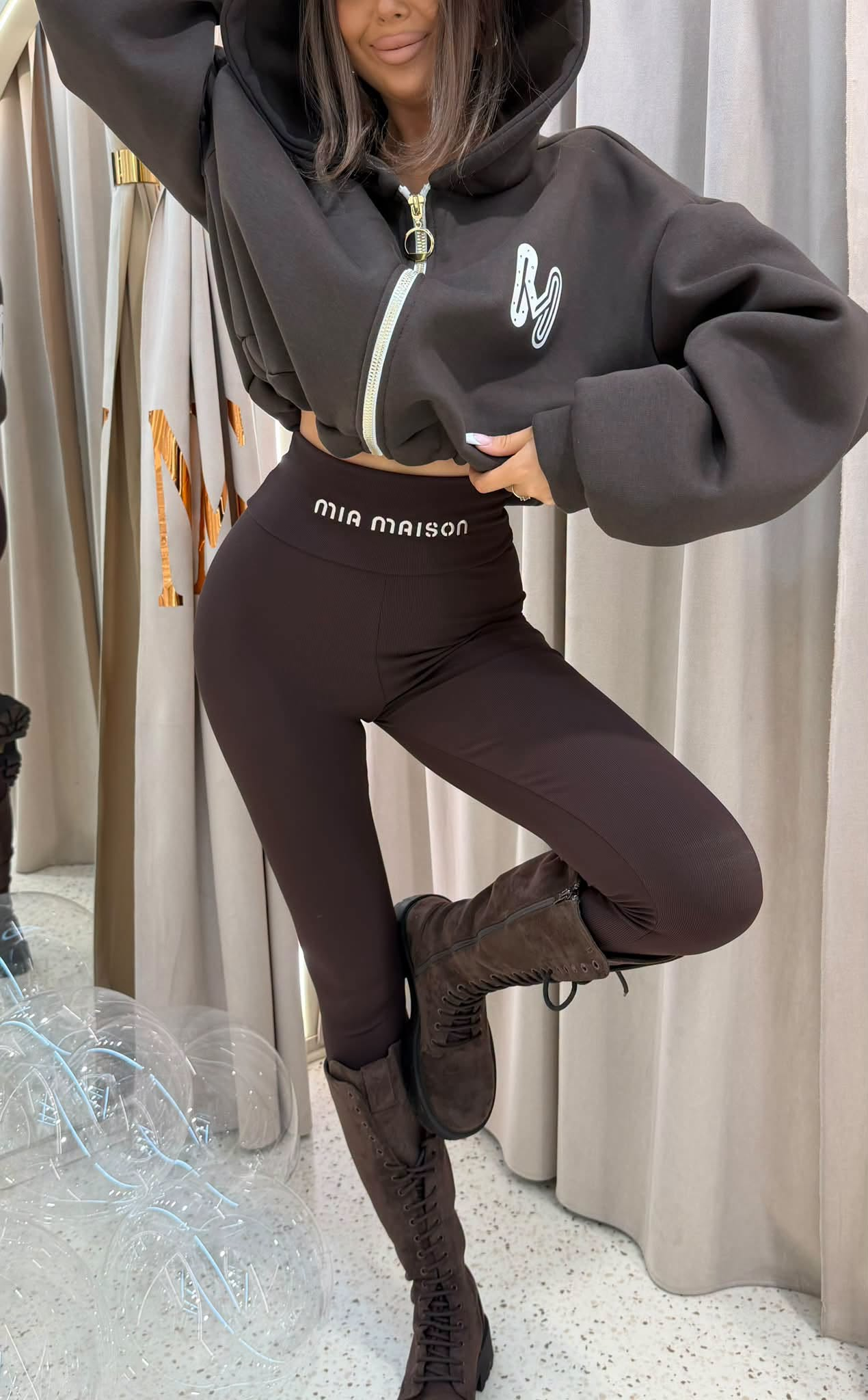 Bluza SHINE Mia Maison na suwak czekolada - obrazek 3