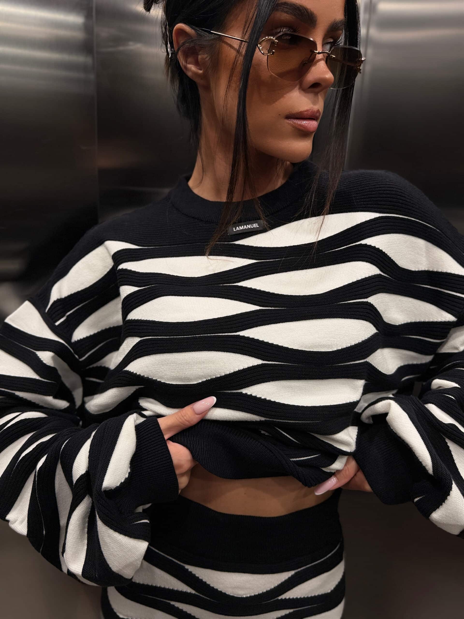 Sweter WAVY La Manuel czarny - obrazek 3